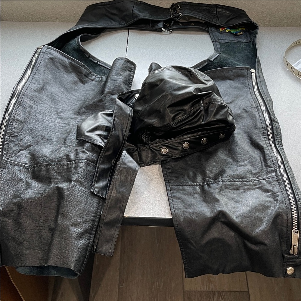 Vintage Putnam Leather Mens Riding Chaps Large Skull Cap
